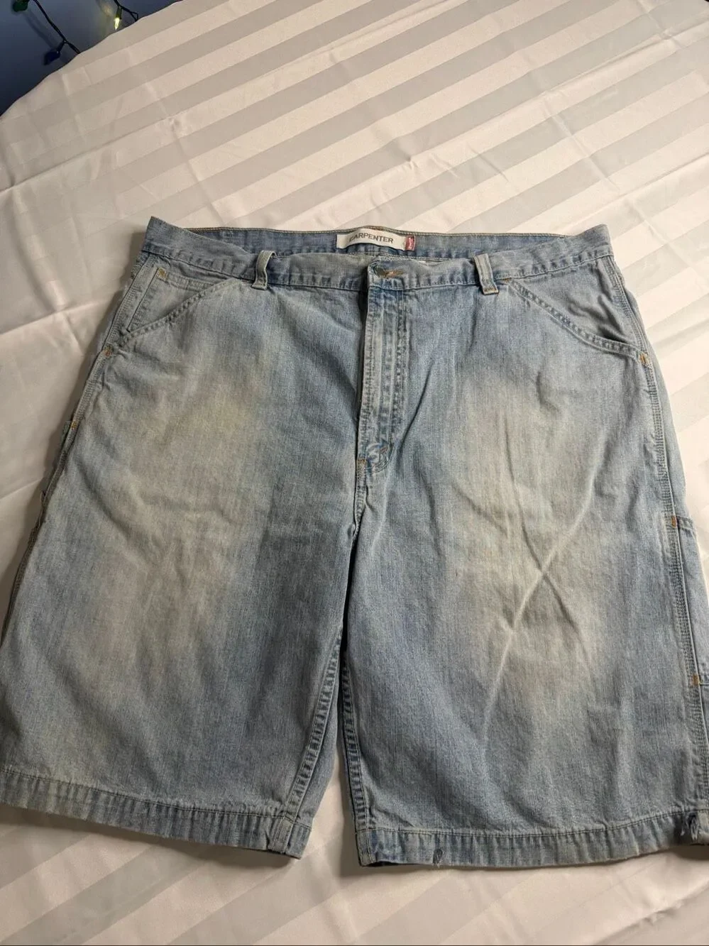 Levi’s Men’s Vintage Y2K Light Wash Carpenter Denim Shorts Size 42